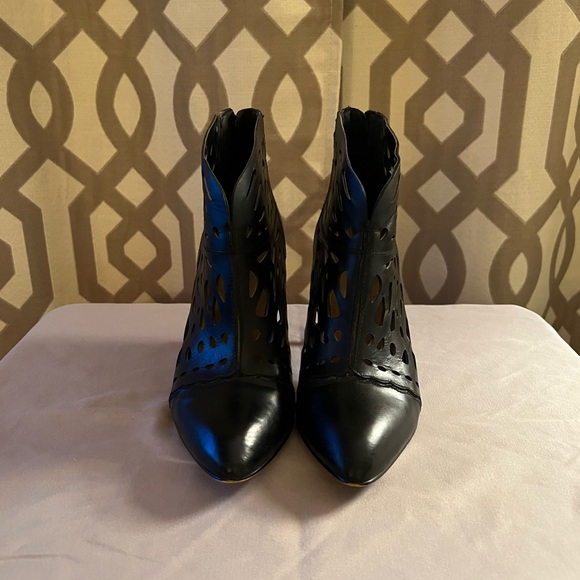 Nine West bootie!! - Picture 3 of 7